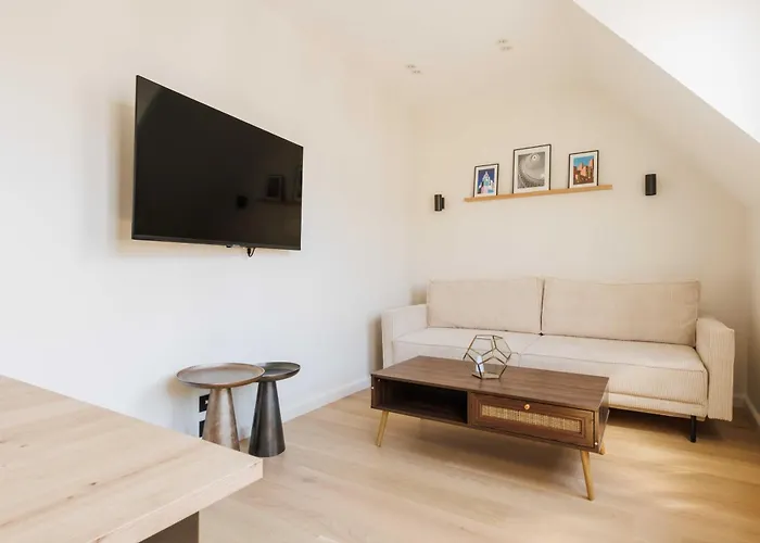Elegant - 2br 6p - Sentier Daire